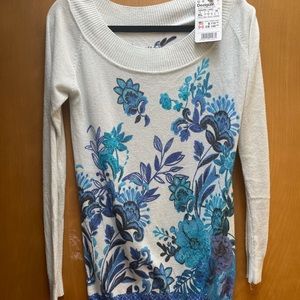 Designer, lightweight size L sweater by Desigual